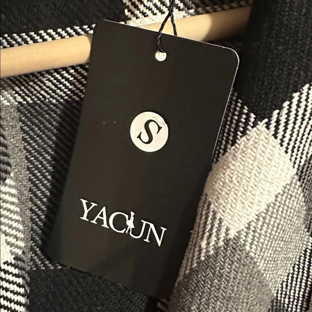 Yacun Black and White Plaid Vest with Pockets